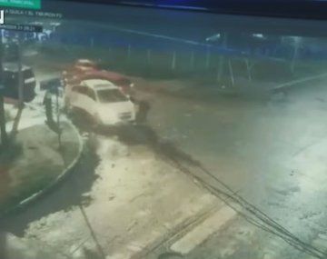 Así subían las chicas de Ciudad Evita a la camioneta en la que se las llevaron