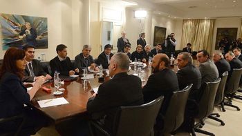 el gobierno confirmo que prorrogara las deudas de 17 provincias el gobierno confirmo que prorrogara las deudas de 17 provincias