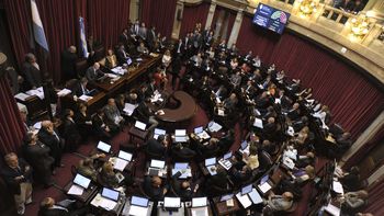 con un dia de atraso, el senado tratara el presupuesto con un dia de atraso, el senado tratara el presupuesto