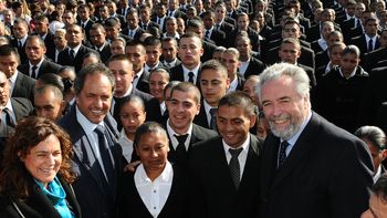 cuatro millones de vecinos tienen la posibilidad de tener la policia local cuatro millones de vecinos tienen la posibilidad de tener la policia local