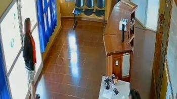 horror en misiones por una mujer que se prendio fuego adentro de una comisaria horror en misiones por una mujer que se prendio fuego adentro de una comisaria