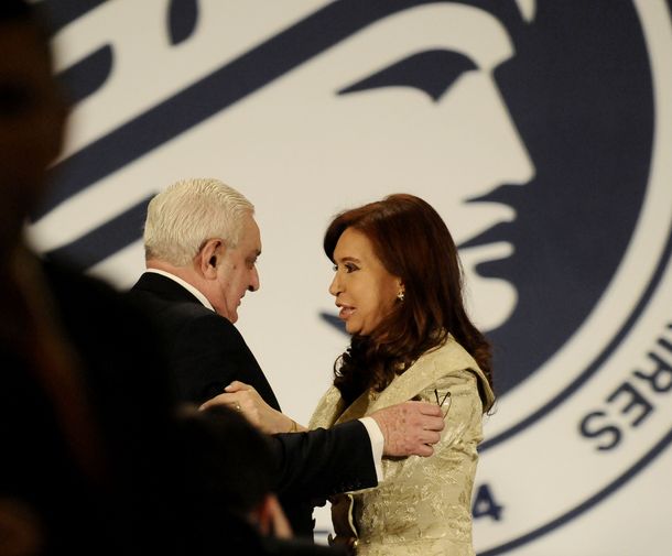 Cristina retomará este jueves su actividad con un acto en la Bolsa de Comercio