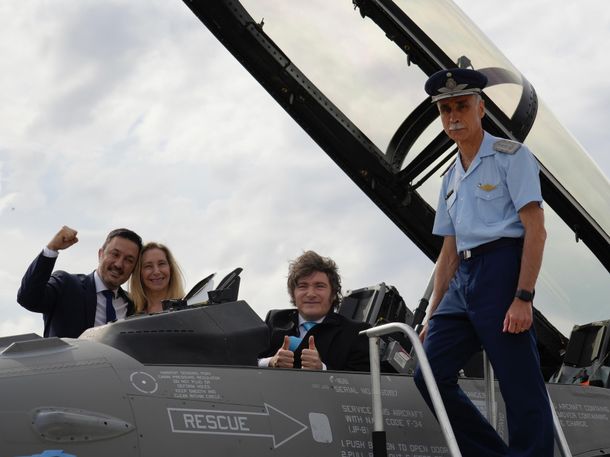 Aseguran que Javier Milei negocia con el Reino Unido levantar restricciones para la compra de armas de última generación