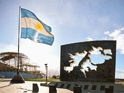 Monumento a los caídos en Malvinas ubicado en Ushuaia, Tierra del Fuego&nbsp;