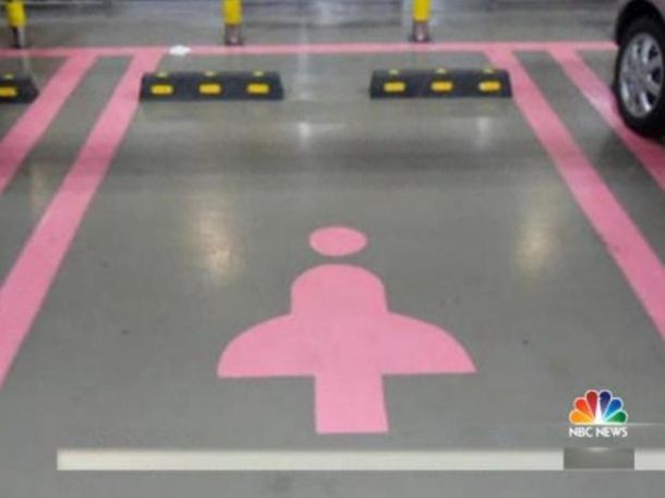 En Corea del Sur, crean cocheras más amplias para las mujeres al volante
