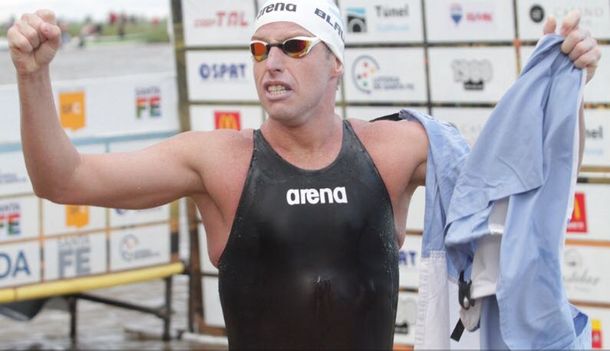 Hazaña en el Río de La Plata: Damián Blaum cruzó nadando de Colonia a Punta Lara