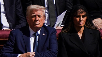 Melania Trump rompió el protocolo en el funeral del papa Francisco: qué hizo