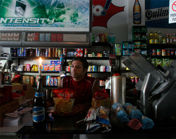 Vecinos de Capital y GBA siguen sin luz tras el temporal