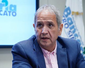 Bancarios acordaron llevar el salario mínimo de la actividad a $137 mil