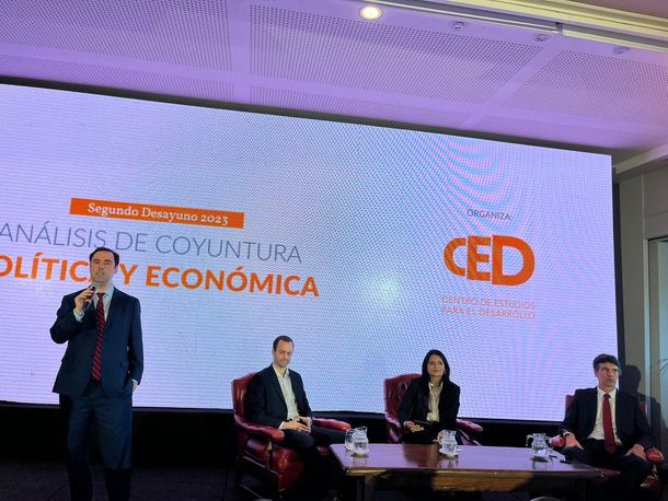 No es posible un Javier Milei en Uruguay, tenemos partidos fuertes, dijo Zuasnabar