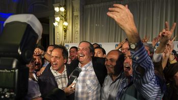 scioli cuestiono a los que quisieron embarrar la cancha en tucuman scioli cuestiono a los que quisieron embarrar la cancha en tucuman