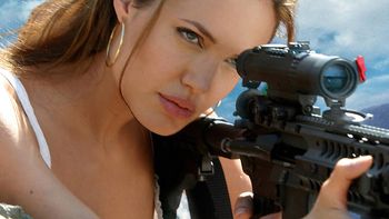 la tia de angelina jolie murio de cancer de mama la tia de angelina jolie murio de cancer de mama