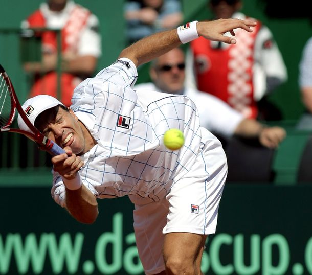 Perdió Berlocq y Argentina fue eliminada de la Copa Davis