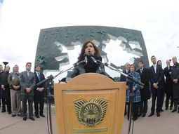 Malvinas y Cristina - abril 2012 Malvinas y Cristina - abril 2012