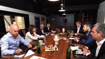 tinelli se reunio con larreta y vidal para debatir sobre la violencia en el futbol tinelli se reunio con larreta y vidal para debatir sobre la violencia en el futbol