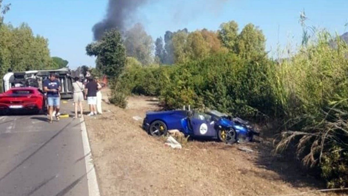 Italia impresionante choque de una Ferrari y un Lamborghini deja