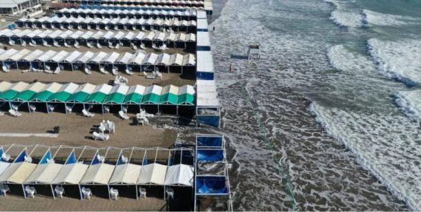 Fuerte sudestada golpeó a Mar del Plata y La Costa, y provocó una crecida inusual del mar