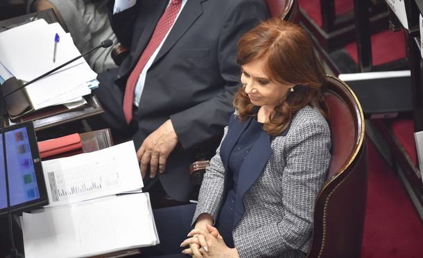Cristina Kirchner deberá volver a tribunales el lunes próximo para ampliar su indagatoria