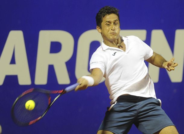 Almagro dio la sorpresa al vencer a Tsonga y se metió en la semi
