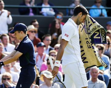 Insólito: Djokovic forma parte de la mafia de las toallas en Wimbledon
