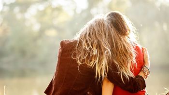 La Justicia autorizó a una mujer a casarse con la ex esposa de su papá muerto La Justicia autorizó a una mujer a casarse con la ex esposa de su papá muerto