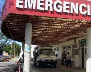 Detuvieron a un hombre por golpear con un palo a su hijo de un año y a su esposa