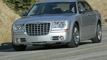 2005-chrysler-300c-front 2005-chrysler-300c-front