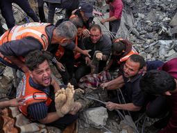Bombardeos israelíes dejan más muerte en Gaza.