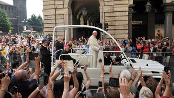 mas de un millon de argentinos cruzara la frontera para ver al papa mas de un millon de argentinos cruzara la frontera para ver al papa