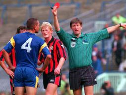 Pasó por diferentes equipos de la Premier y fue actor, aunque en la actualidad se dedica al mundo rural. 