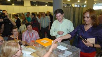 arrancaron las elecciones presidenciales: los argentinos ya votan en espana y sudafrica arrancaron las elecciones presidenciales: los argentinos ya votan en espana y sudafrica