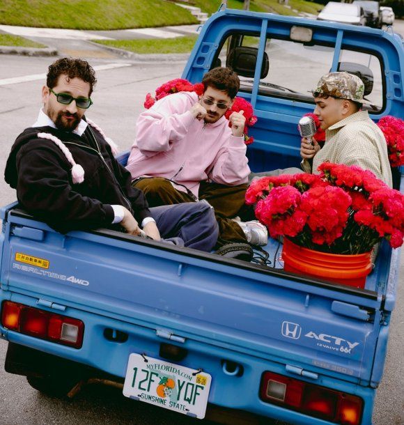 Max Carra lanzó su Sesion #7 de Viajemos en el Tiempo junto a Mau y Ricky