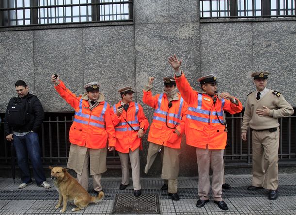 El Gobierno dejaría sin efecto el decreto de reforma salarial