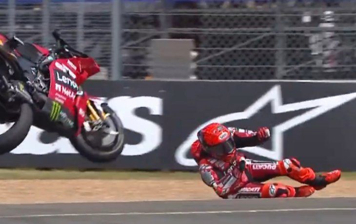 El impresionante accidente que sufrió Marc Márquez en la Sprint del MotoGP