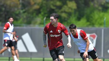 anibal moreno tuvo su primera practica con el plantel de river: el detalle que llamo la atencion anibal moreno tuvo su primera practica con el plantel de river: el detalle que llamo la atencion
