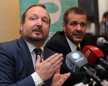 El decreto de Macri no favorece la libertad de prensa sino a Clarín