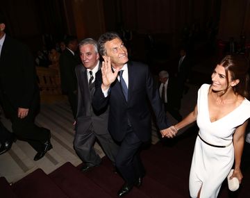 El look de las mujeres de Macri en la gala del Colón