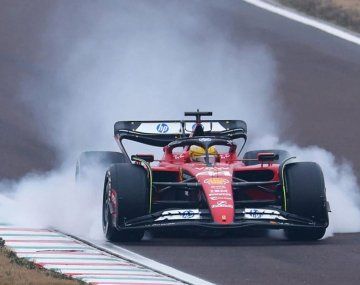 Hamilton se accidentó en las pruebas privadas con Ferrari en Barcelona
