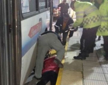 Grave accidente en el Metrobus de Vicente López: deberán amputarle el brazo a una mujer de 78 años