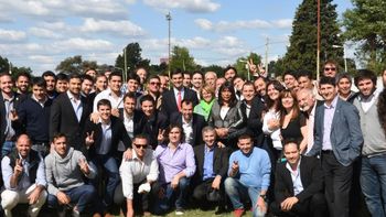 Juan Manuel Urtubey se reunió con jóvenes referentes peronistas. Juan Manuel Urtubey se reunió con jóvenes referentes peronistas.