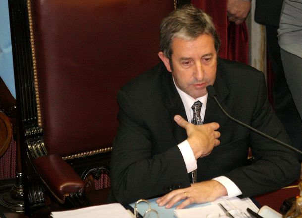 Para Cobos, depende de Scioli y Massa el futuro del kirchnerismo