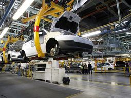 el gobierno amplia cupo de dolares para automotrices el gobierno amplia cupo de dolares para automotrices