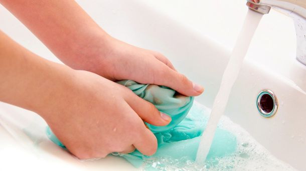 La Anmat prohibió la venta de productos de limpieza y cosmética