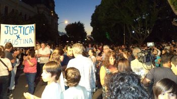 Marcha de los vecinos en reclamo de justicia. Foto Gentileza ABC Saladillo. Marcha de los vecinos en reclamo de justicia. Foto Gentileza ABC Saladillo.