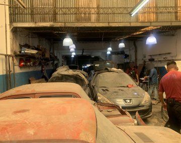 Clausuran talleres clandestinos donde desguazaban autos robados