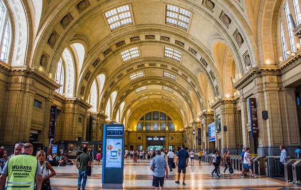 La estación Constitución también fue testigo del polémico mensaje del Gobierno: No te dejan...