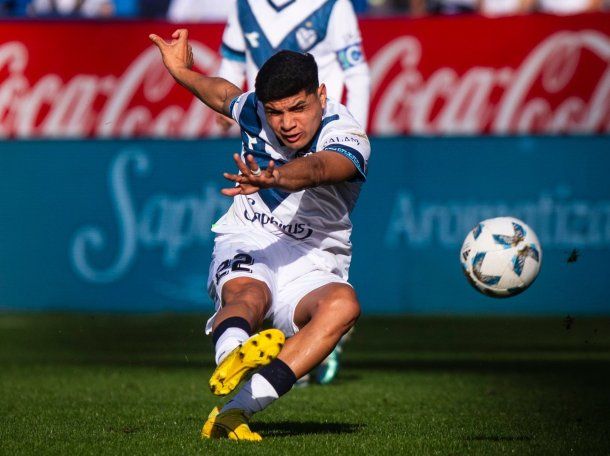 Ni Boca, ni Vélez: Claudio Aquino fue presentado en su nuevo club