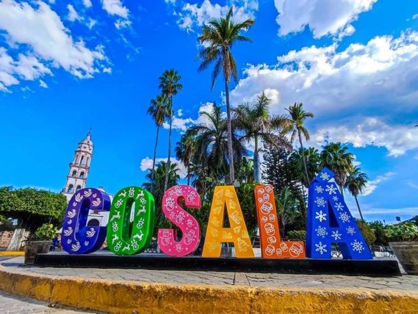 El pueblo cercano a Culiacán que conserva toda la nostalgia del México antiguo en sus calles y edificios.