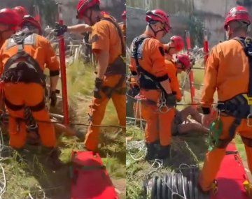 Video: cayó dentro de un pozo en una obra en San Telmo y debió que ser rescatado