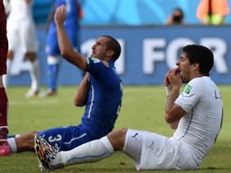 luis suarez se queda sin mundial: lo suspendieron por nueve partidos luis suarez se queda sin mundial: lo suspendieron por nueve partidos